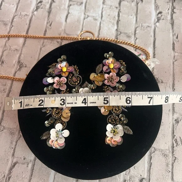 Floral Embellished Black Round Bag - Picture 6 of 6